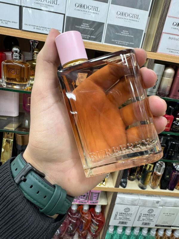 ⁦برفان تستر تركي Burberry Her Intense Burberry ( حريمي)⁩ - الصورة ⁦2⁩